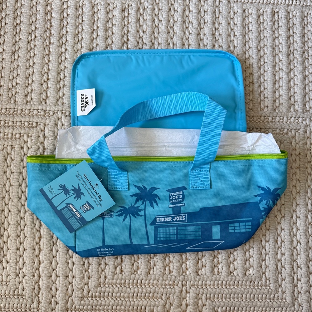 Trader Joe's Mini Insulated Tote Bag 1.5 Gal Limited SKY BLUE Cooler Rare NEW